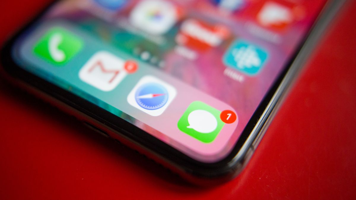 iMessage text gets recipient to disable phishing protection so they can be phished